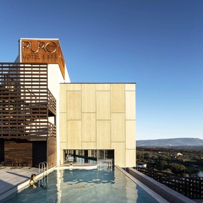 Indoor pool, seasonal outdoor pool - Puro Dão Hotel & Spa (Nelas)