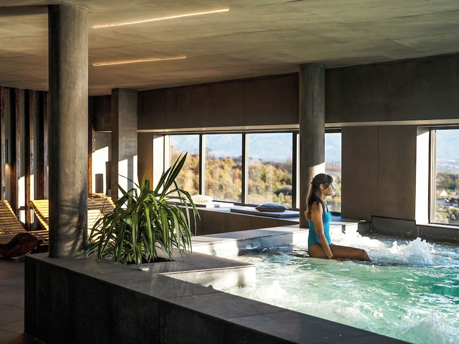 Piscina interna, piscina externa sazonal