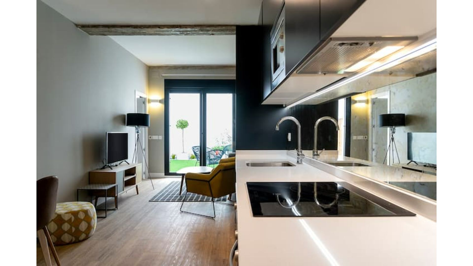 Spacious modern apartment with terrace