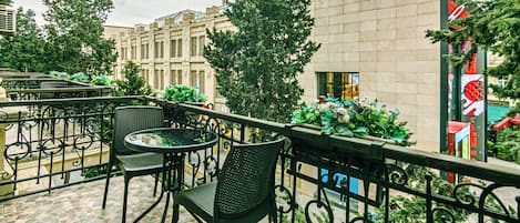 Standard Twin Room | Terrace/patio