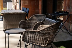 تناول الطعام بالخارج