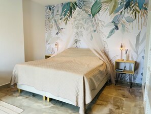 Studio - Luxury Studio With Private Jacuzzi Near Beaches (Grote Berg)