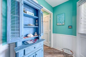 Interior - Villa Capriani 204B - Oceanfront - Pools - Hot Tubs - Restaurant (North Topsail Beach)