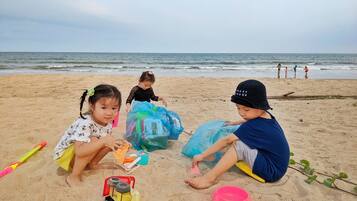 Room, Non Smoking, Garden View | Terrace/patio