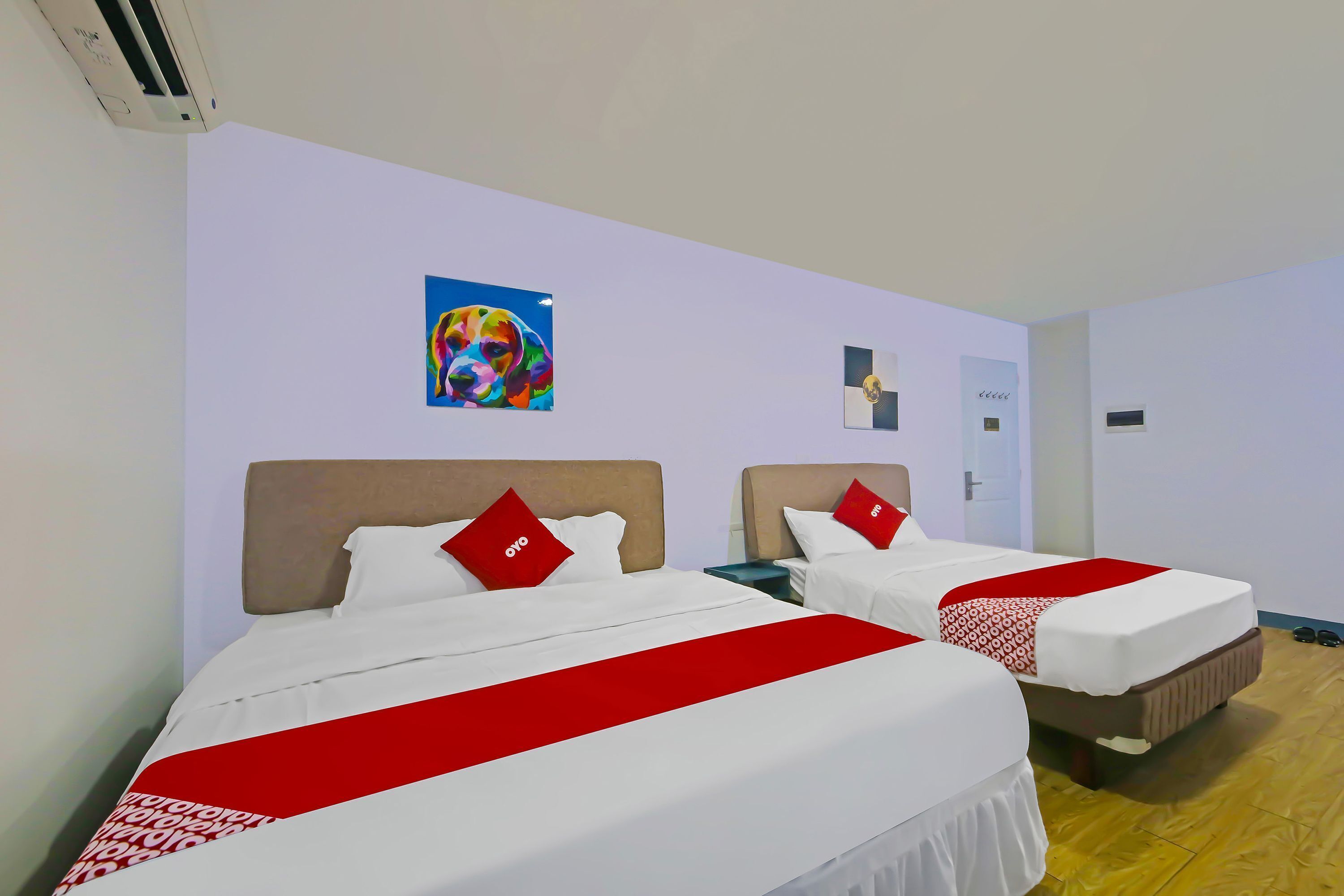 Free WiFi, bed sheets