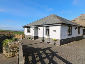 Exterior - Chilowan (Tintagel)