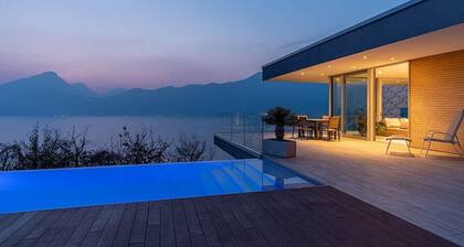 Dream view, infinity pool, privacy & nature. Villa