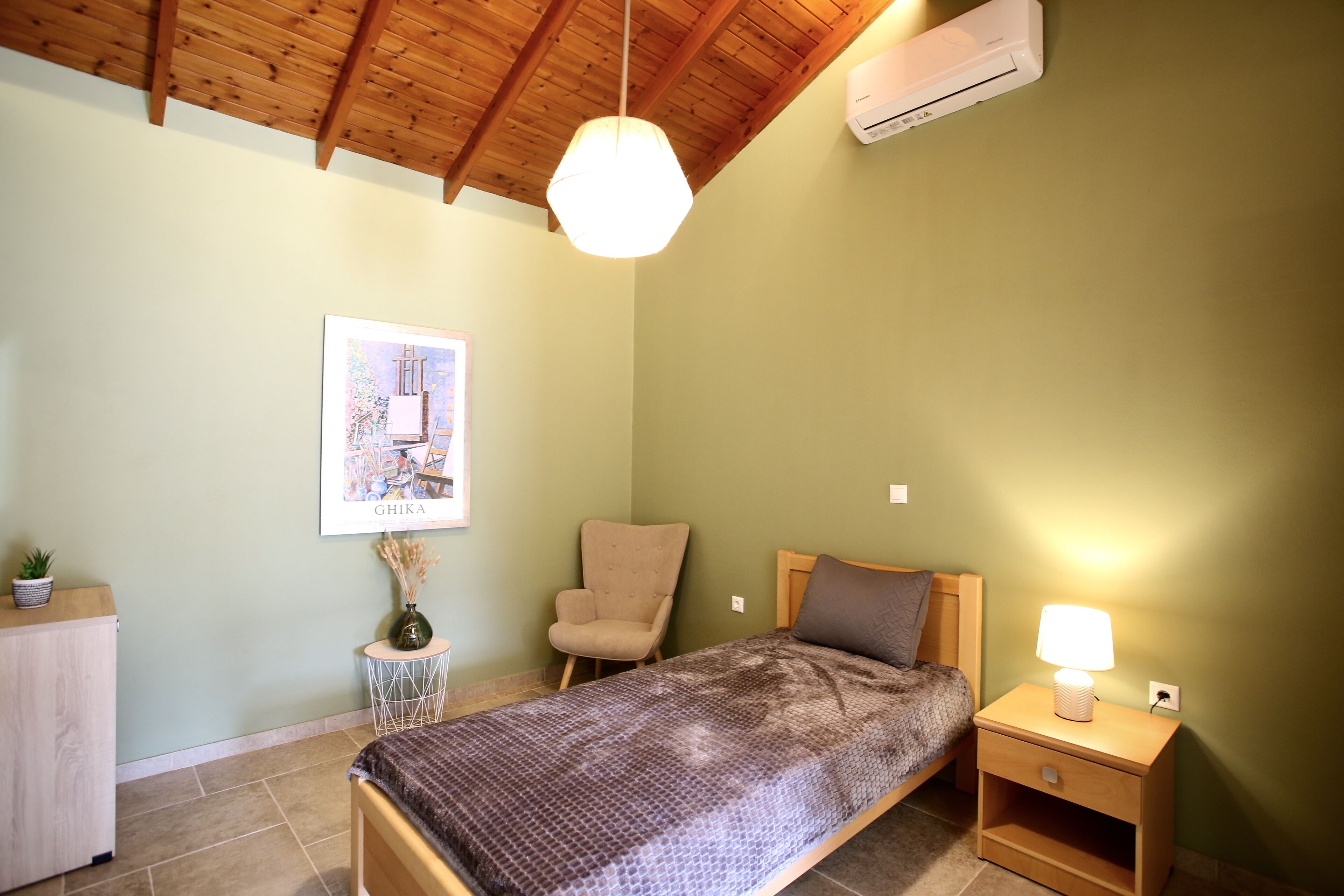 deluxe apartment | free wifi