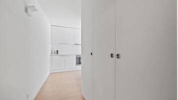 Standard Studio | Private kitchen | Fridge, oven, dishwasher