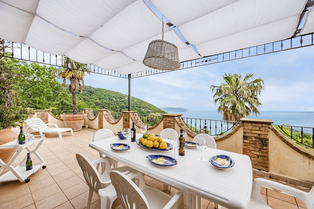 Beautiful Apt With Seaview Terrace
