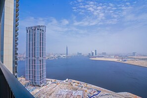 View from room - Tanin - Breathtaking Unobstructed Canal Views Apartment (Dubai)