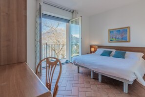 2 makuuhuonetta, silitysrauta/-lauta, ilmainen Wi-Fi, vuodevaatteet