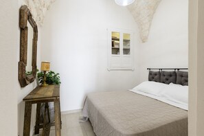 1 bedroom, bed sheets - Terrazza 42 by Wonderful Italy (Ostuni)