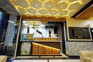 Reception - Hotel Alishaan (Ajmer)