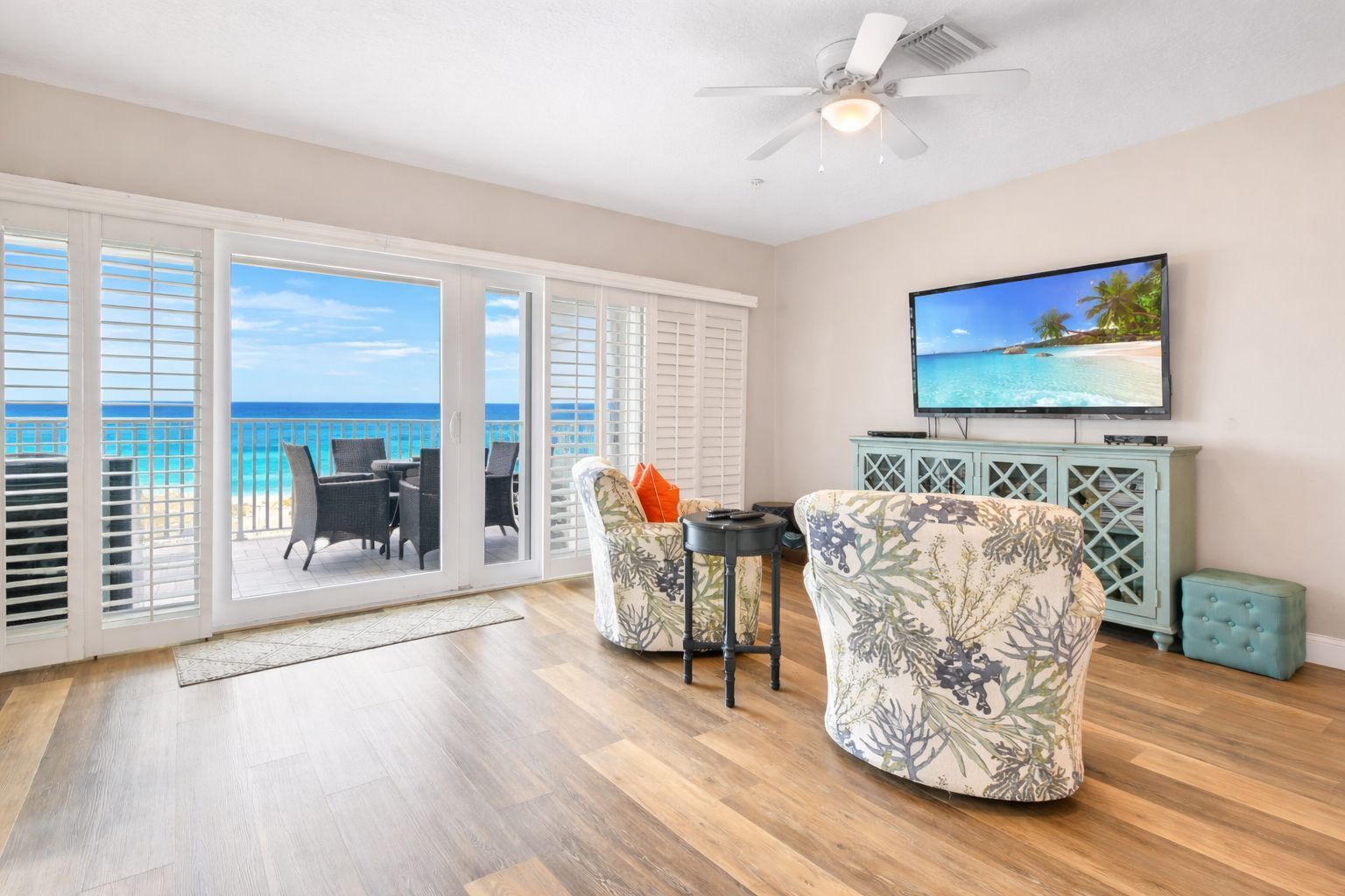 Smart TV, books, video library