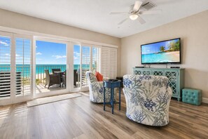 Smart TV, books, video library - Luxury Oceanfront Vacation w/ Pool (Indian Rocks Beach)