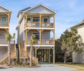 Exterior - Oyster Bed - Gorgeous 4BR Second Row Home!  New Construction! (Surf City)
