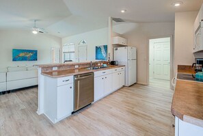 Fridge, microwave, oven, stovetop - South Bound | Waterfront | 3 Bed, 2 Bath (Rotonda West)