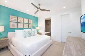 3 bedrooms, desk, iron/ironing board, travel cot