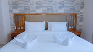 Deluxe Double Room | 1 bedroom, in-room safe, desk, free WiFi