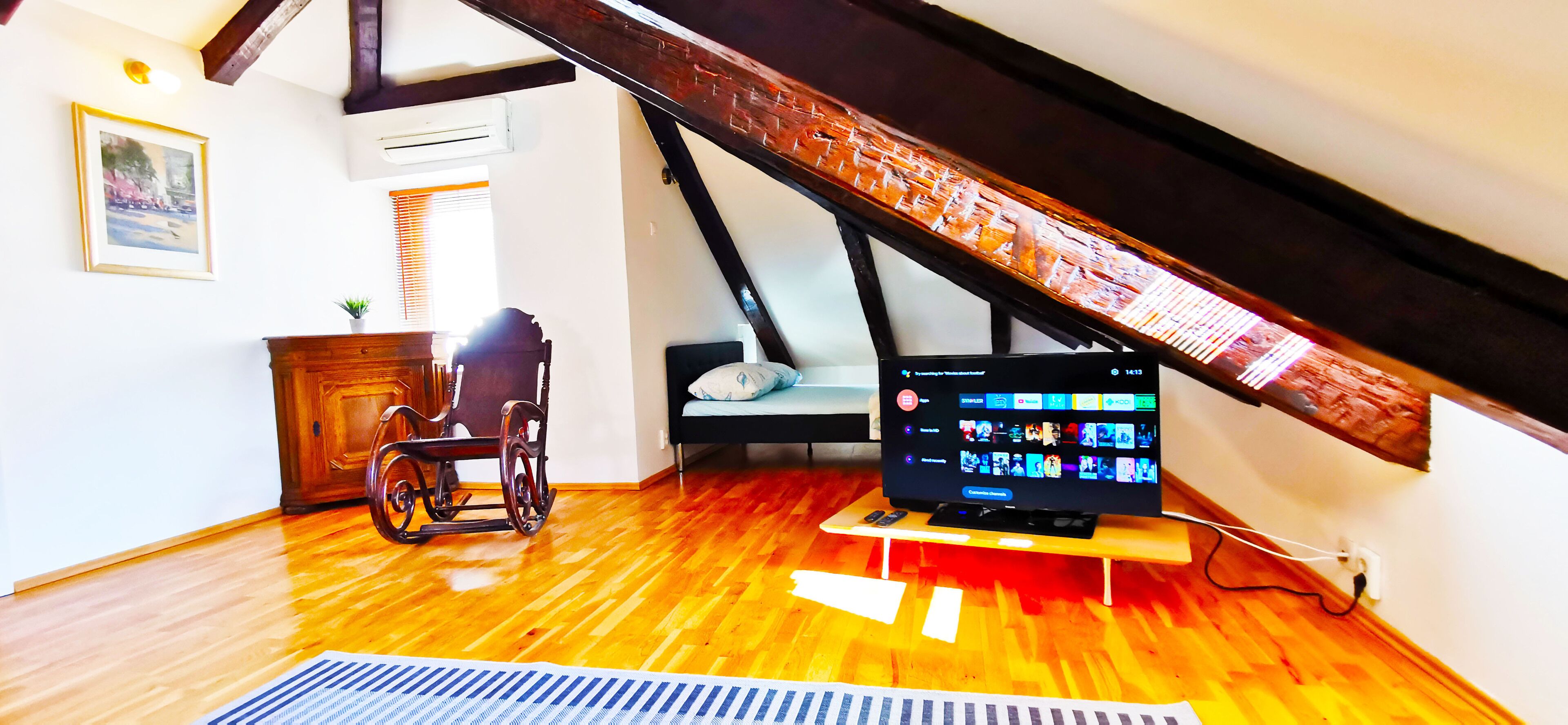 City Apartment, 2 Bedrooms, Non Smoking, City View | Living area