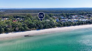 Accommodatie ligt op het strand, strandlakens