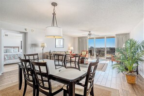 Smart TV, DVD player - Yacht Club Villas #2-803 Beautiful Waterway View! (North Myrtle Beach)