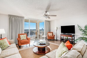 Smart TV, DVD player - Yacht Club Villas #2-803 Beautiful Waterway View! (North Myrtle Beach)