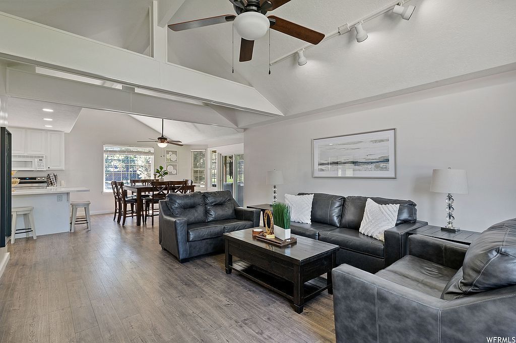 Smart TV, fireplace, offices