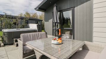 Cottage | Tempat makan luar