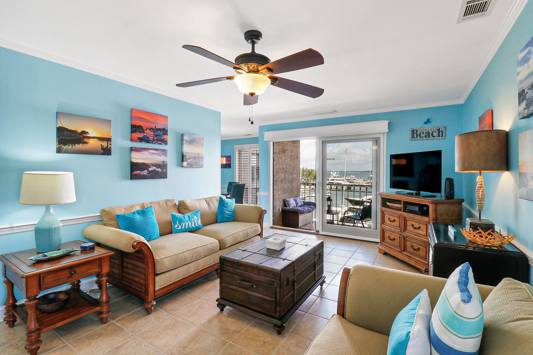 Penthouse 3 bed villa overlooking the World famous Harbour Town Yacht Basin