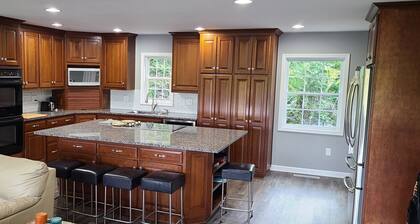 3 bedroom home on a peaceful private no wake lake. With kayaks and floating deck