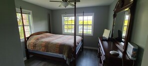 3 bedrooms, free WiFi, bed sheets