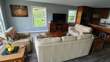 Een smart-tv en videogames