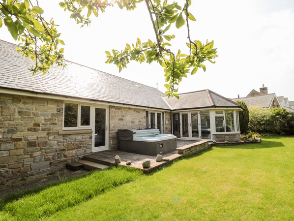 Cottage | Property grounds - The Croft (Alnwick)