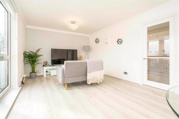 Appartement, 2 grands lits | Coin séjour