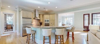 Large Six Bedroom Custom-Built Home with Private Pool!