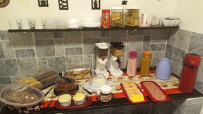 Free daily buffet breakfast - Pousada Praia Grande Solemar (Praia Grande)