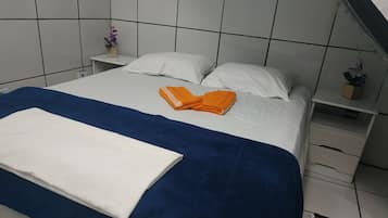 Standard Room | Bathroom | Shower, rainfall showerhead, free toiletries, towels