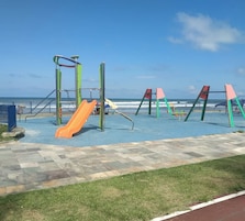 Área de juegos infantiles al aire libre