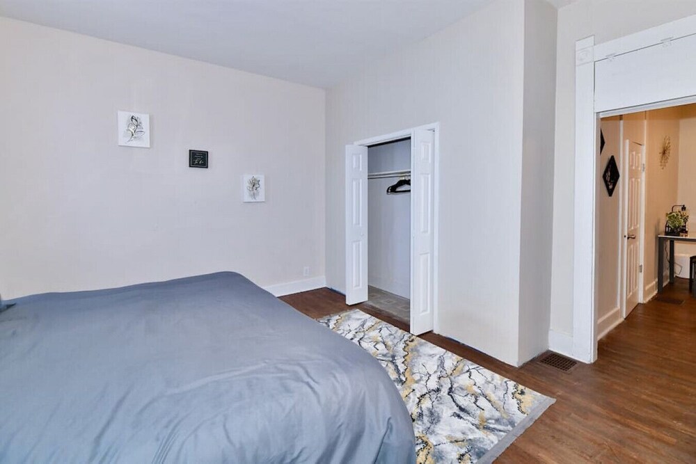 Charming 2BD/1BA Home Close to Downtown Indy Ideal for Groups & Business Trips Indianapolis