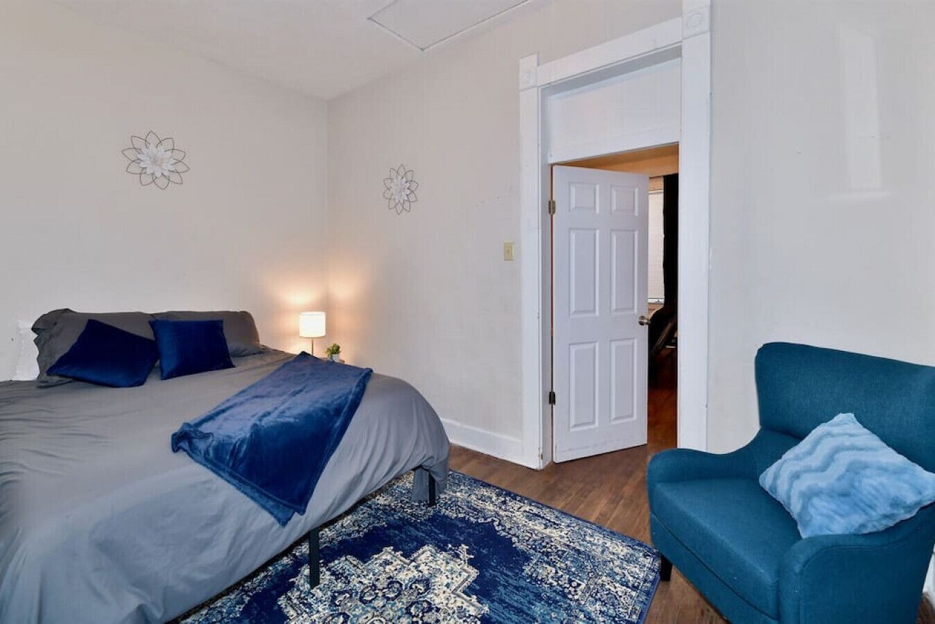 Lucas Oil Gem: 2BD Stay, Fully Stocked for 6!