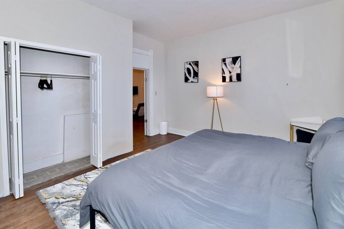 Lucas Oil Gem: 2BD Stay, Fully Stocked for 6!