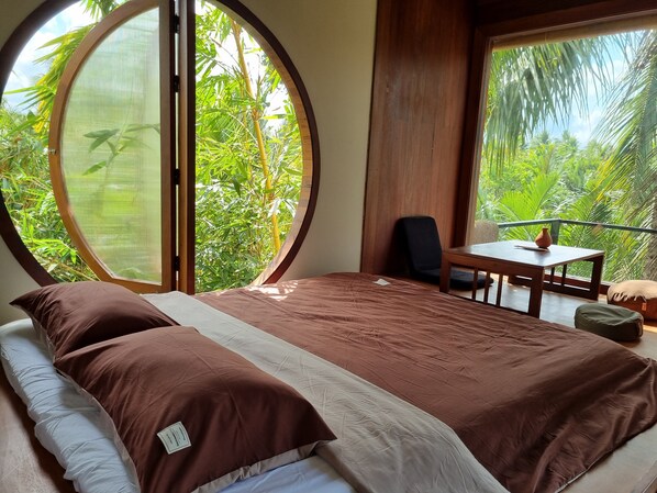 Exclusive Apartment, 1 King Bed with Sofa bed | Iron/ironing board, free WiFi