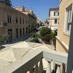 Deluxe Room | Premium bedding, minibar, in-room safe, desk - Kemani Villa Sara  (Olbia)
