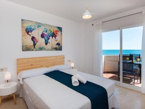 3 dormitorios, tabla de planchar con plancha, Internet y ropa de cama