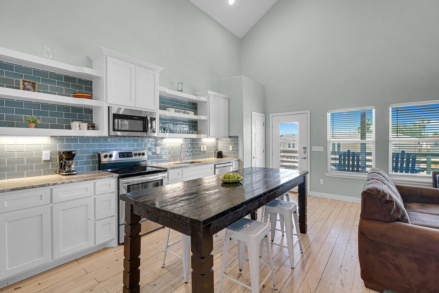 Brand New 3/3! Private fishing pier with dock space! Pool! AMAZING Views!