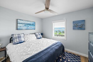 2 bedrooms, iron/ironing board, WiFi, bed sheets - Reel House | 2BR/2BA Bay Cottage | Sleeps 5 | Pet-Friendly Renovated Retreat (Gulf Shores)