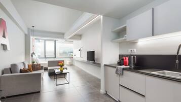 Deluxe Suite | Private kitchenette | Espresso maker, coffee/tea maker, mini-fridge, microwave