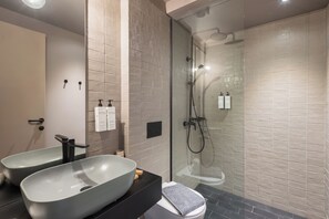 Chambre Triple Deluxe | Salle de bain